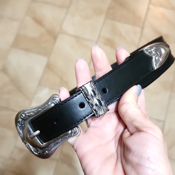 Brighton Out West Black Scroll Heart Embossed Leather Belt RARE - Picture 2 of 6